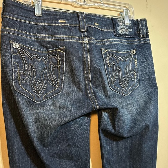MEK Easton Women's Slim Low Rise Bootcut Jeans Dark Distressed Size 31/32 - Picture 6 of 13